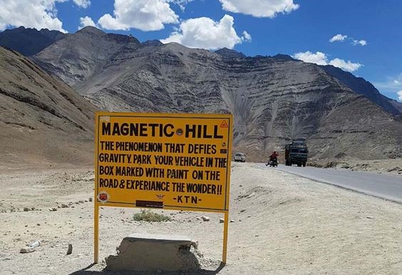 Ladakh-Magnetic-Hill